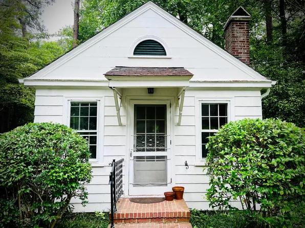 220 S Valley Rd, Southern Pines, NC 28387