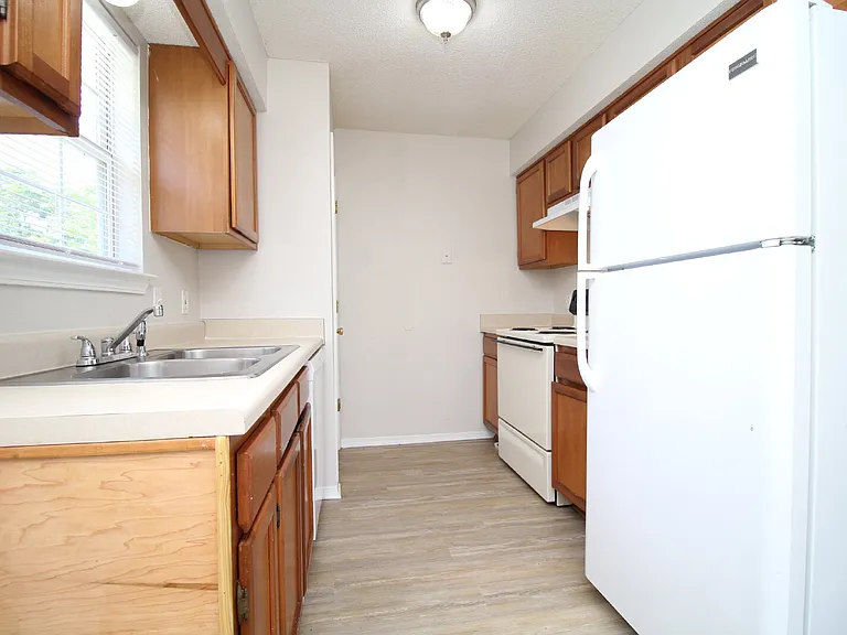 509 Wood Crest Way — Photo 5