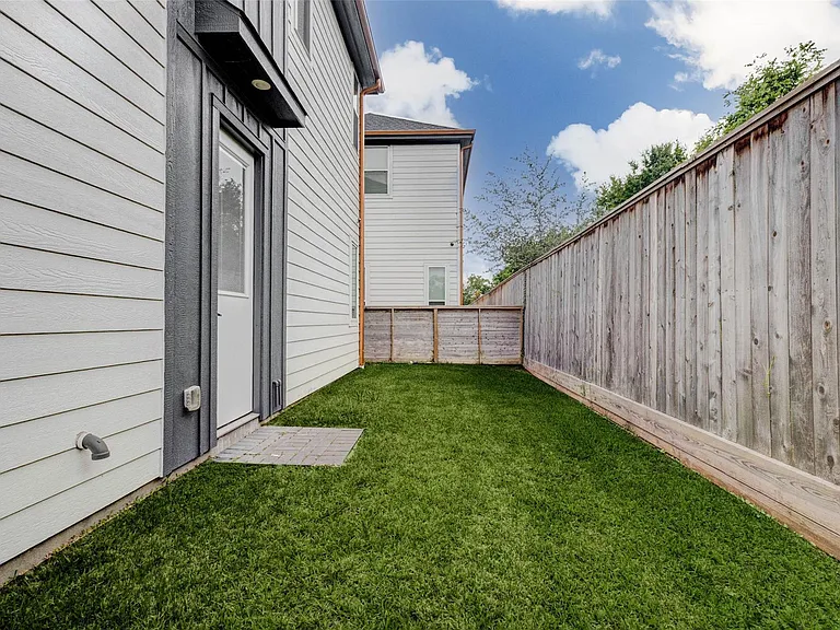 4502 Buck St — Photo 24