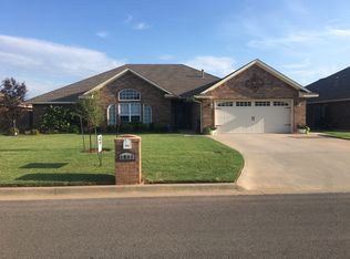 1804 Foxtail Cir, Altus, OK 73521