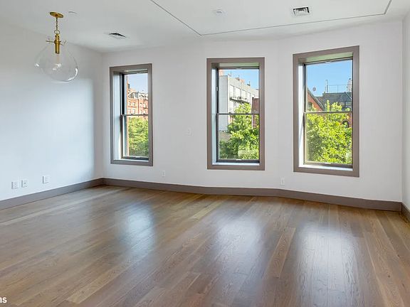 2nd image of 1007 Bergen St #2A