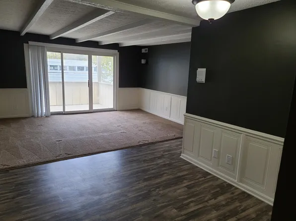 1655 Cedarwood Dr APT 211, Westlake, OH 44145