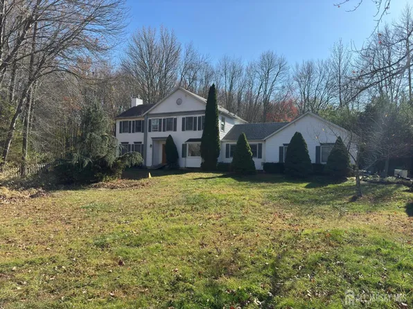 23 Butcher Rd, Monroe Township, NJ 08831