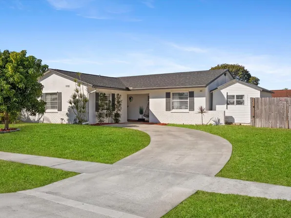 1125 Rhapsody Way, Royal Palm Beach, FL 33411