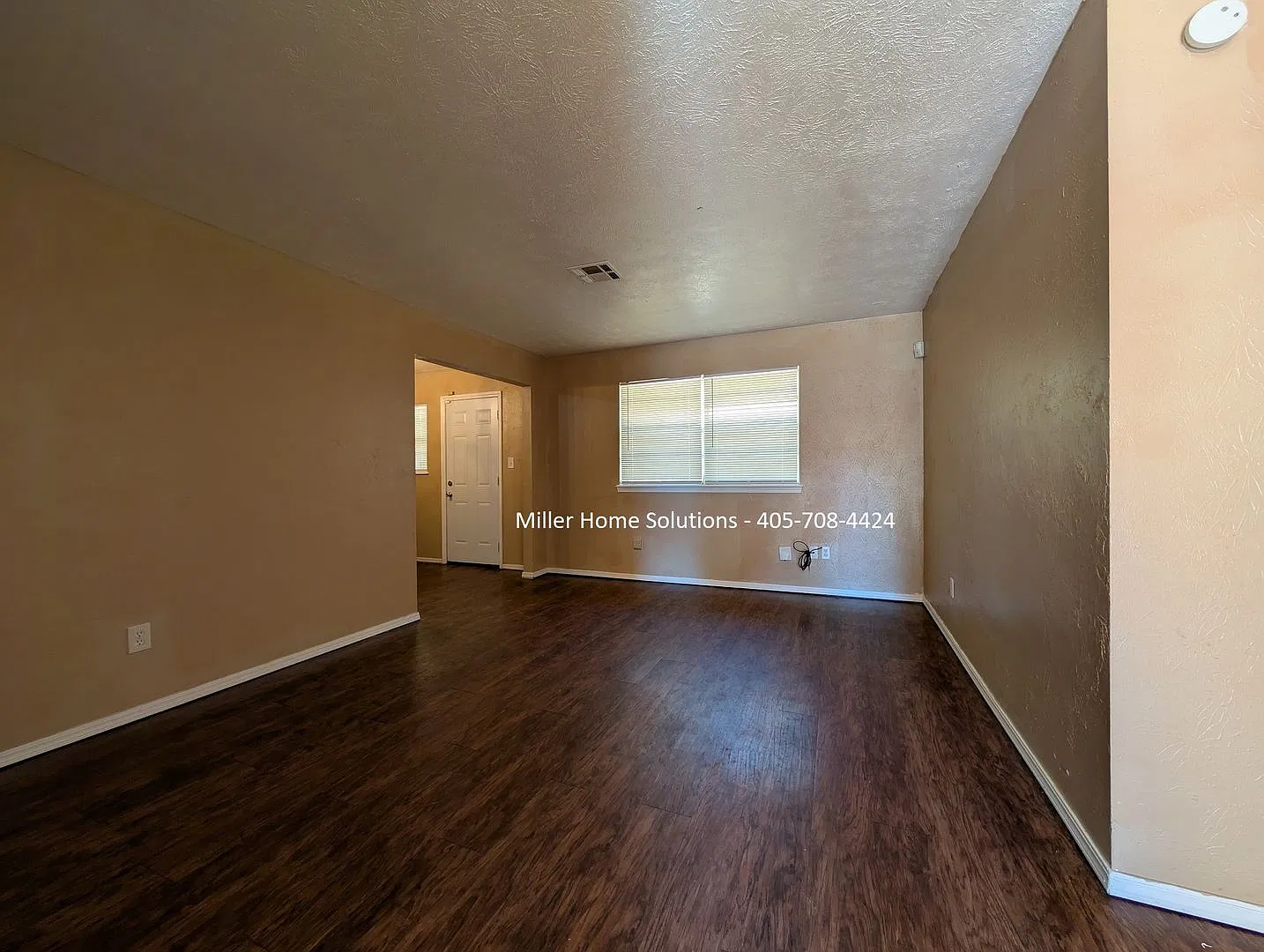 Beautiful Remodeled Home — Photo 3