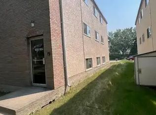 11925 101st St NW #1A, Edmonton, AB