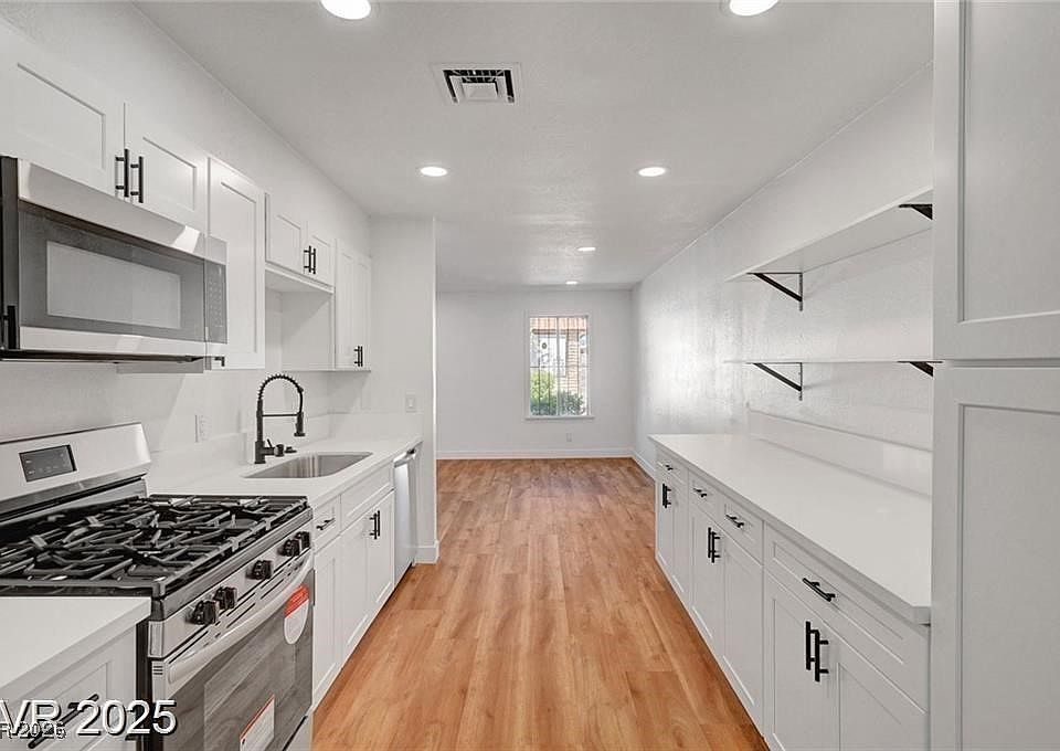 1st image of 3907 Torsby Pl