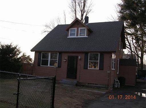 2nd image of 34 Temby St