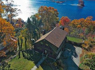 4 Waterview Dr, Danbury, CT 06811