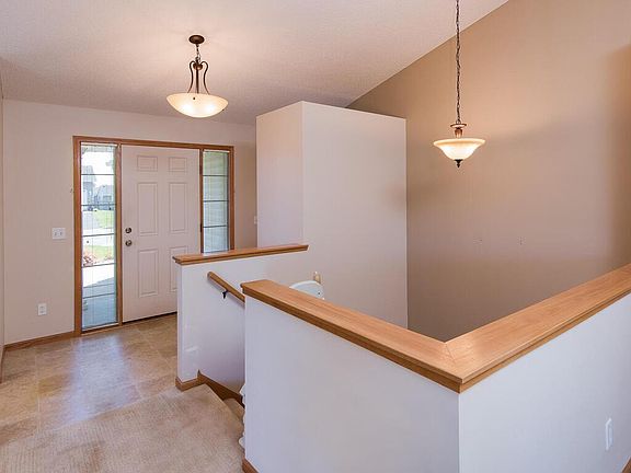 3rd image of 640 Elm St NE