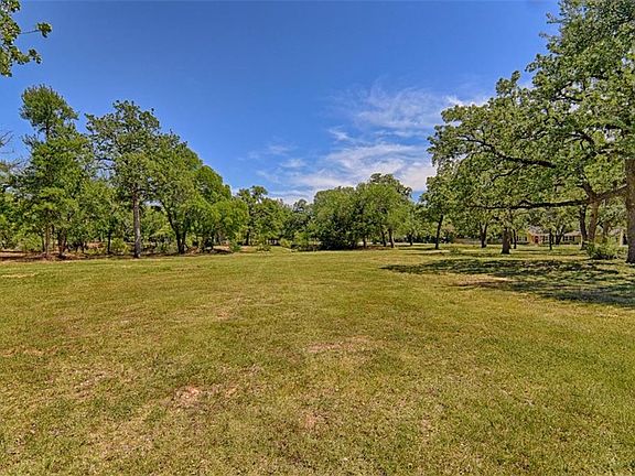5th image of 1317 Park Ln