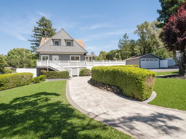 9 Equestrian Court, Novato, CA 94945