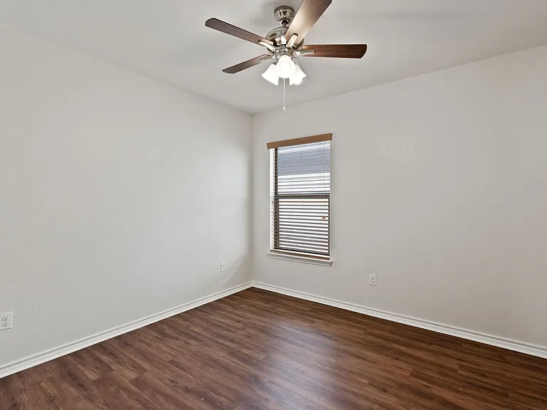 4219 Woodbridge Way — Photo 18