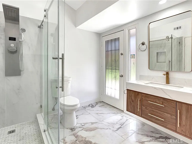 3242 Yellowtail Dr — Photo 3