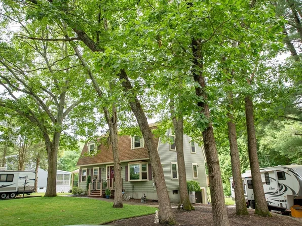 35 Deer Hill Rd, Taunton, MA 02780