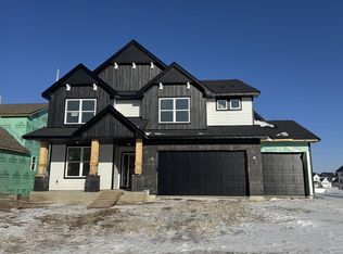 2689 Aspen Dr, Shakopee, MN 55379