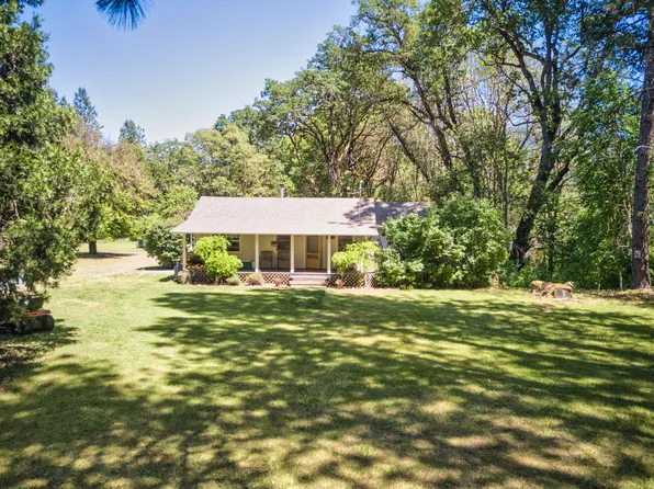 1862 Pine Grove Rd, Rogue River, OR 97537