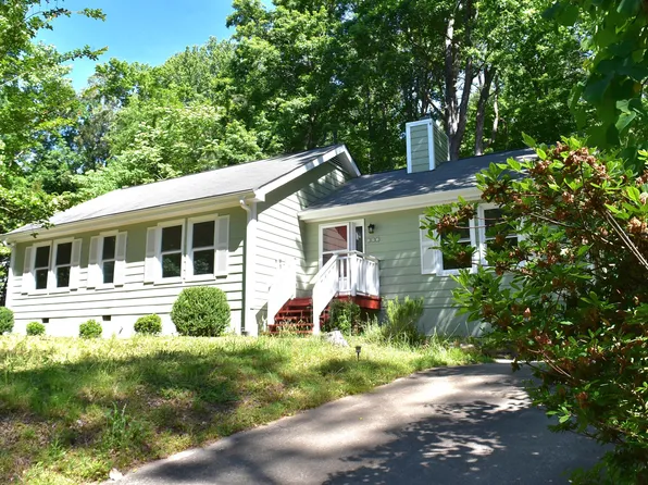 223 Forbush Mountain Dr, Chapel Hill, NC 27514