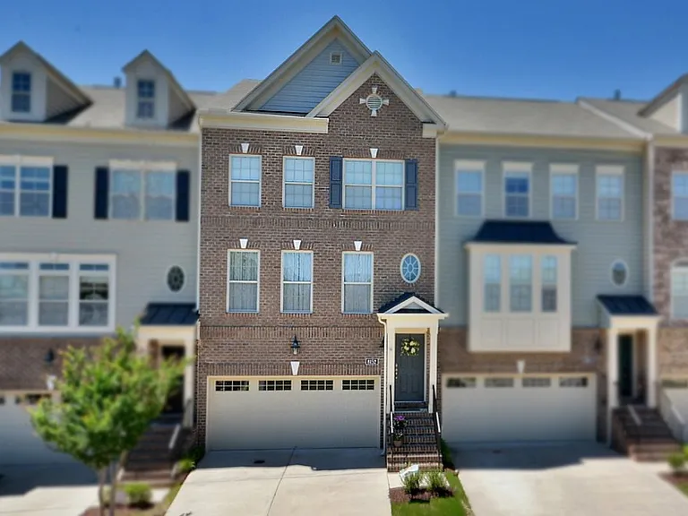 8152 Primanti Blvd — Photo 1