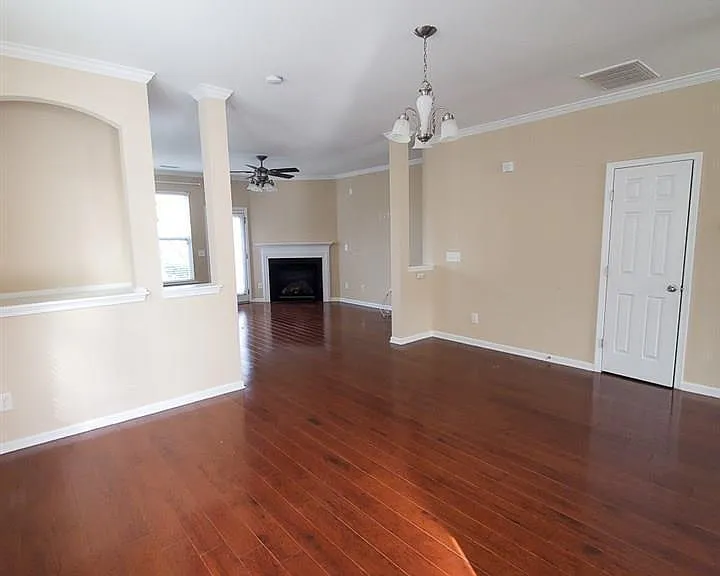 6619 Clarksburg Pl — Photo 2