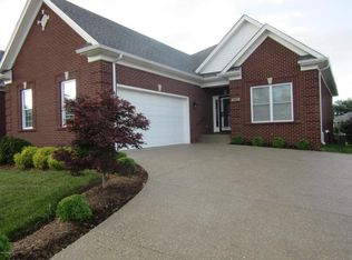 8205 Parker Grant Ct, Louisville, KY 40291
