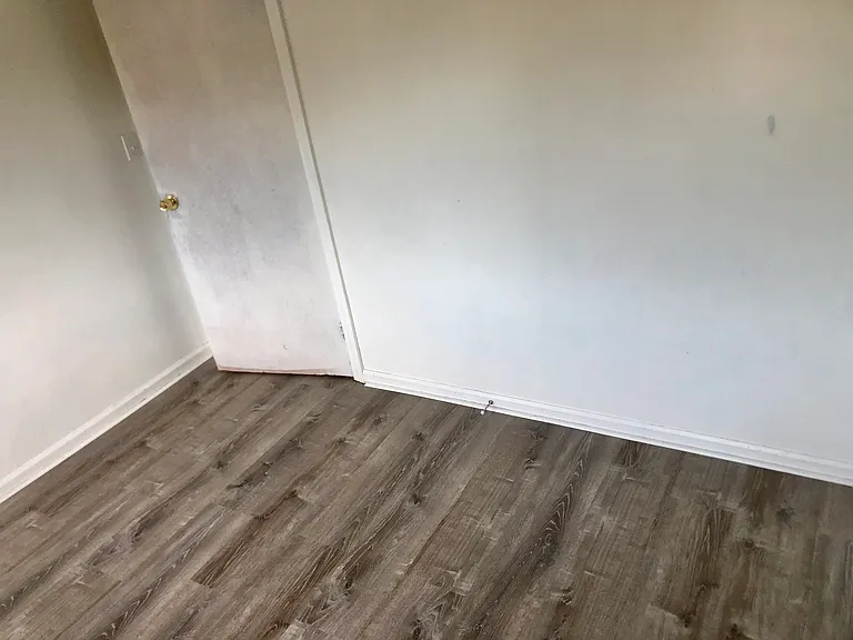 504-506 Wilmot Ave #2 — Photo 9