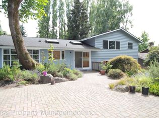 7948 SE 76th St, Mercer Island, WA 98040