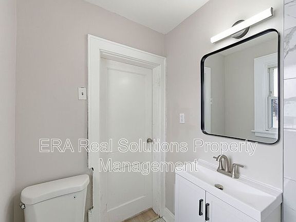 4th image of 5724 Luhn Ave Unit 2