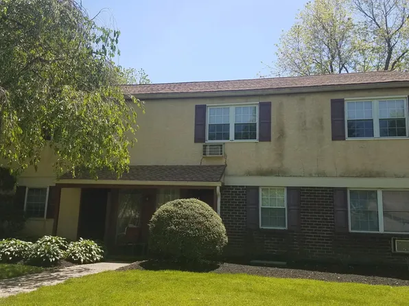 178 Elephant Rd, Dublin, PA 18917
