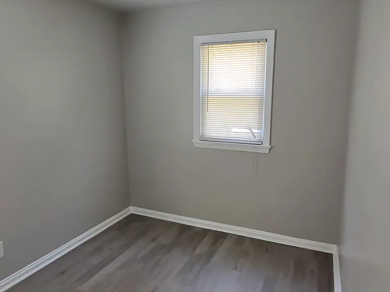 5252 Pine Tree Ln #1&2 — Photo 7