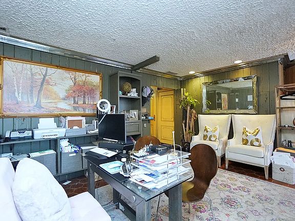3rd image of 2070 E 57th St