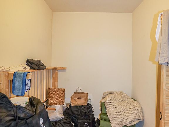 3rd image of 1041 W North Shore Ave APT 2N