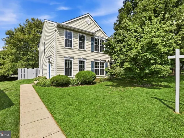 17359 Legacy Ter, Round Hill, VA 20141