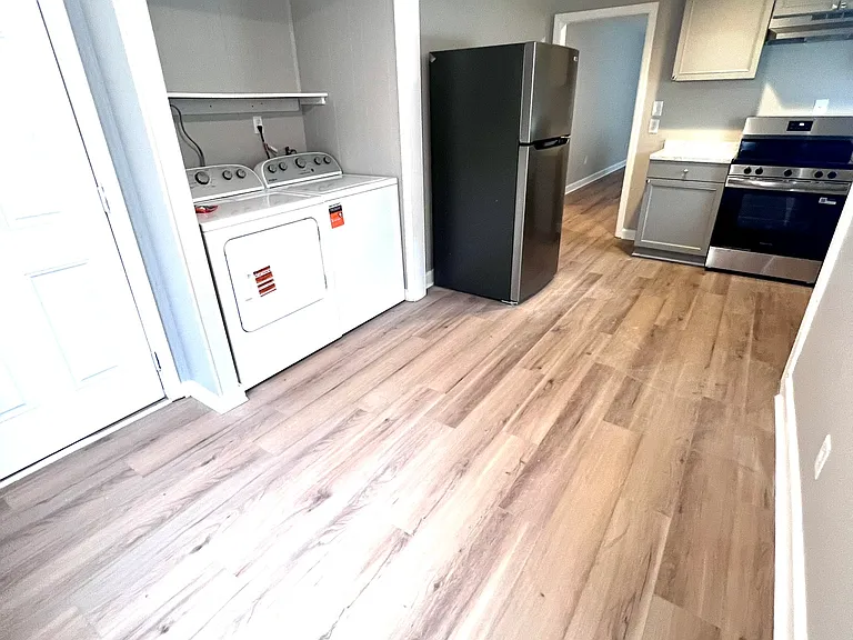 3305 Herbert St — Photo 8