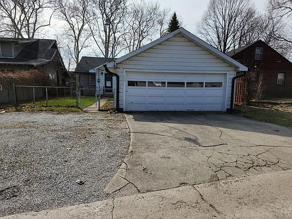 5th image of 708 W University Ave #1