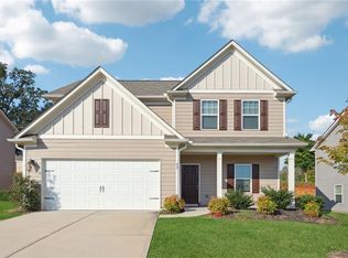 667 Walnut Creek Cir, Pendergrass, GA 30567