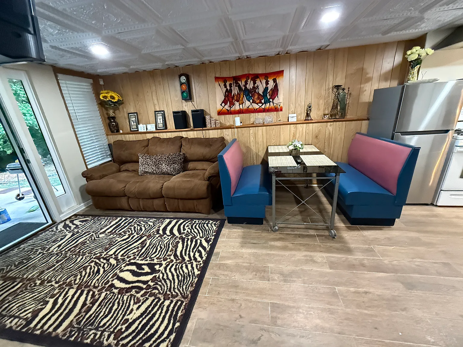 2 bed, 975 sqft, $1,350 — Photo 3