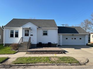 316 7th St S, Sauk Centre, MN 56378