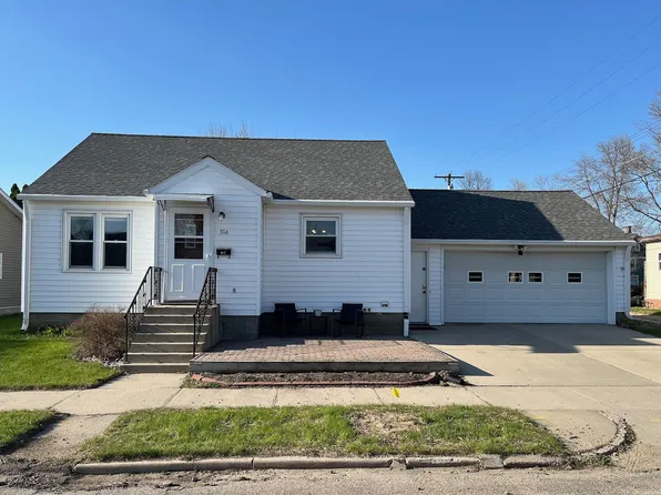 316 7th St S, Sauk Centre, MN 56378