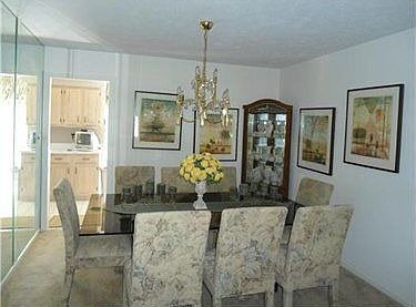 5th image of 133 Shadow Ridge Dr