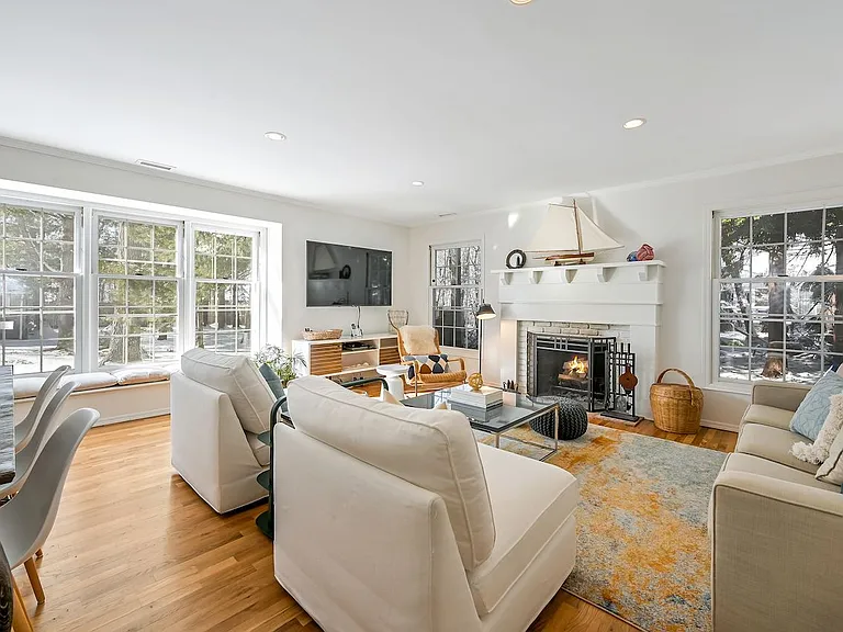 6 Cozy Ln — Photo 5