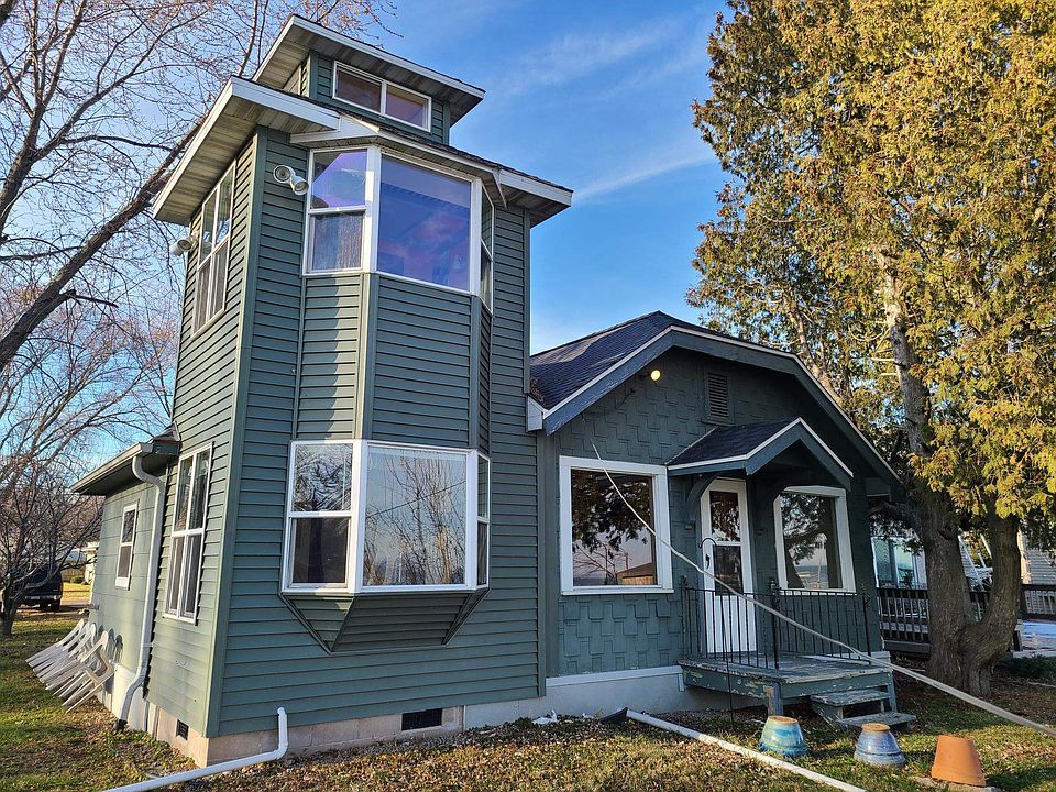 2810 Shorewood Dr, Oshkosh, WI 54901 Zillow