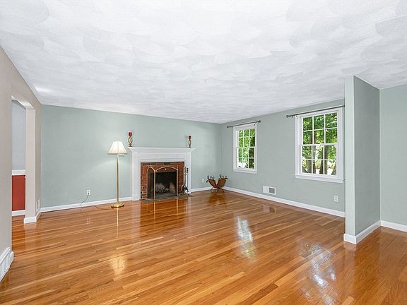 5th image of 6 Peter Rd