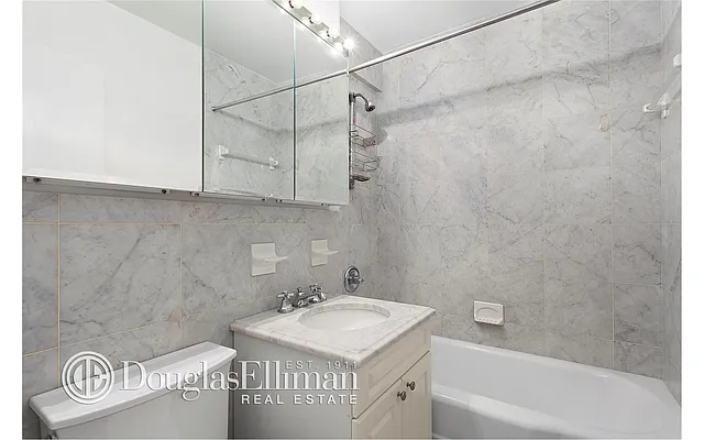 Rented by Douglas Elliman | media 26