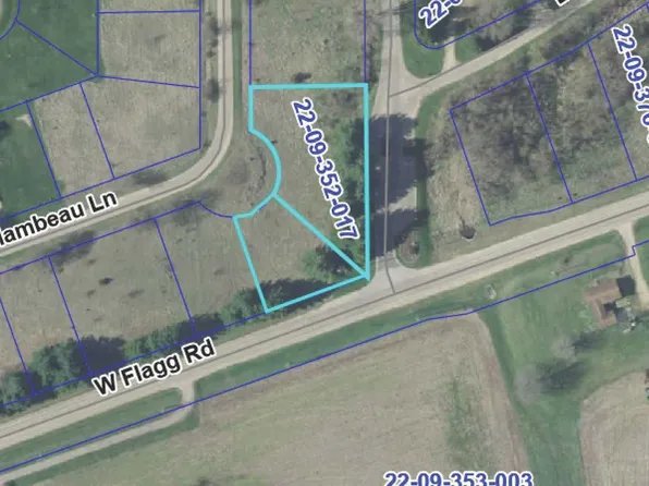 110 Flambeau Ln, Dixon, IL 61021