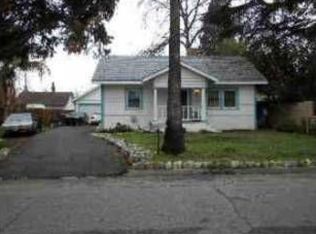 3651 Farnham Pl, Riverside, CA 92503