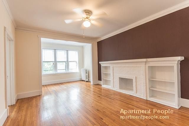 1st image of 4407 N Winchester Ave #1