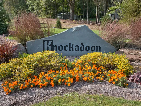 6609 Knockadoon Dr NE, Rockford, MI 49341