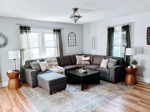 367 S Rocky River Dr #Id1496132p, Berea, OH 44017