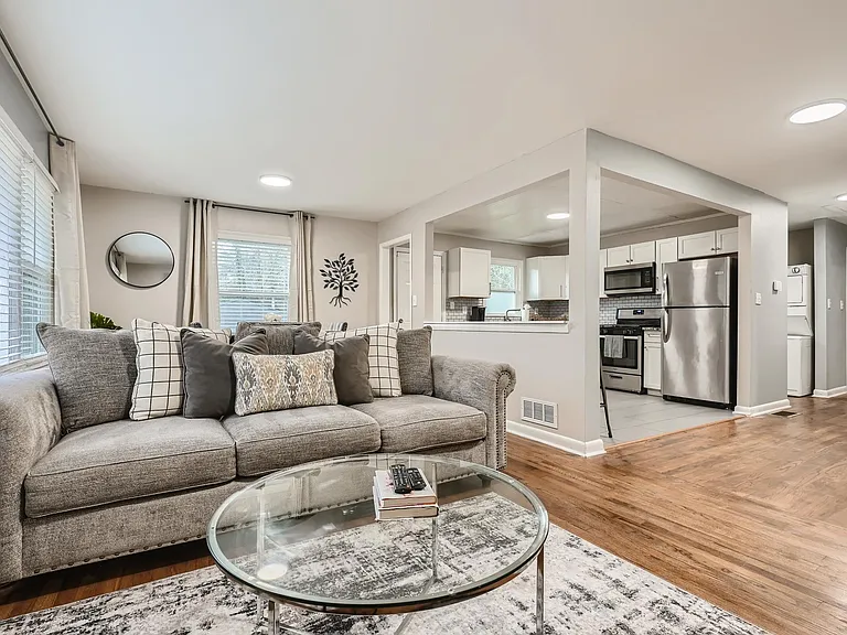 2323 Polar Rock Ave SW — Photo 8